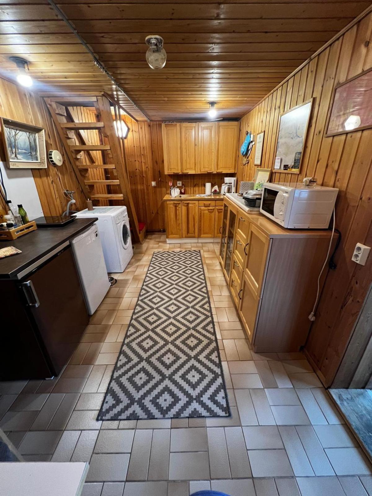 Adorable 1-Bedroom Cottage/Guesthouse In Kittilae Exterior photo